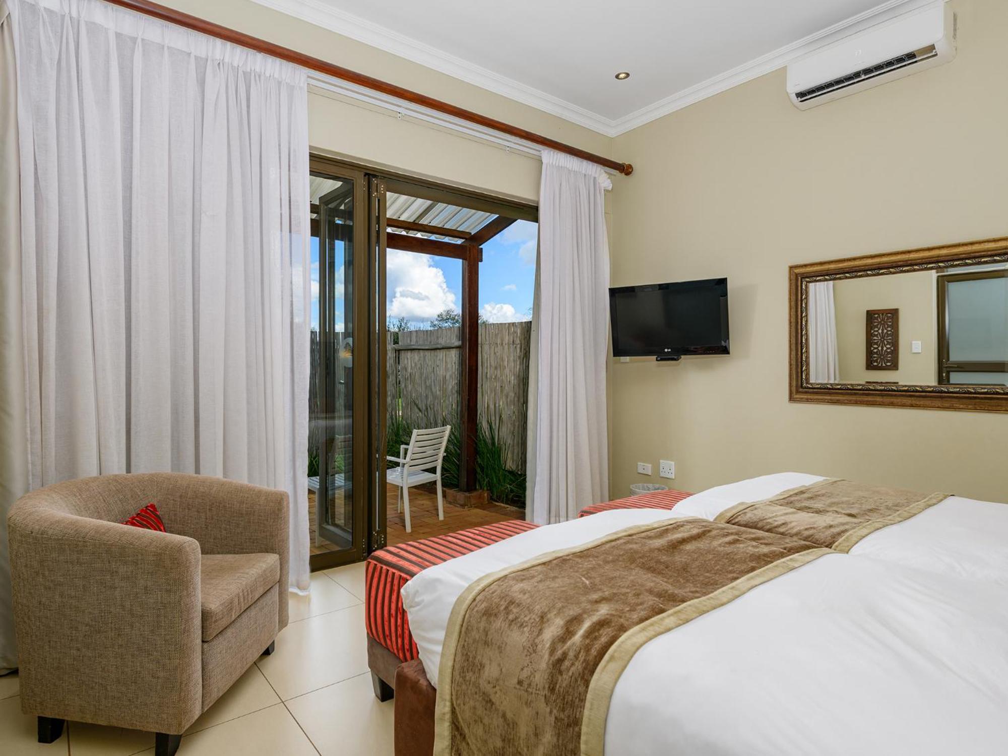Monomotapa Village @ Legend Golf And Safari Resort Golders Green Exterior photo