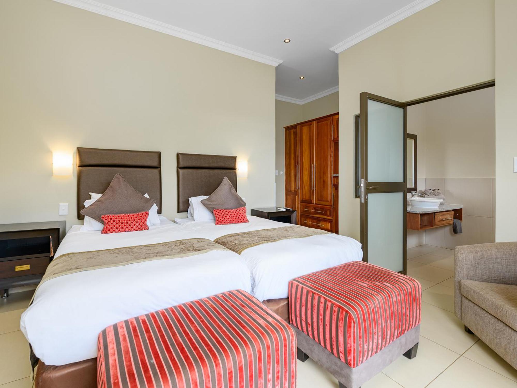Monomotapa Village @ Legend Golf And Safari Resort Golders Green Exterior photo