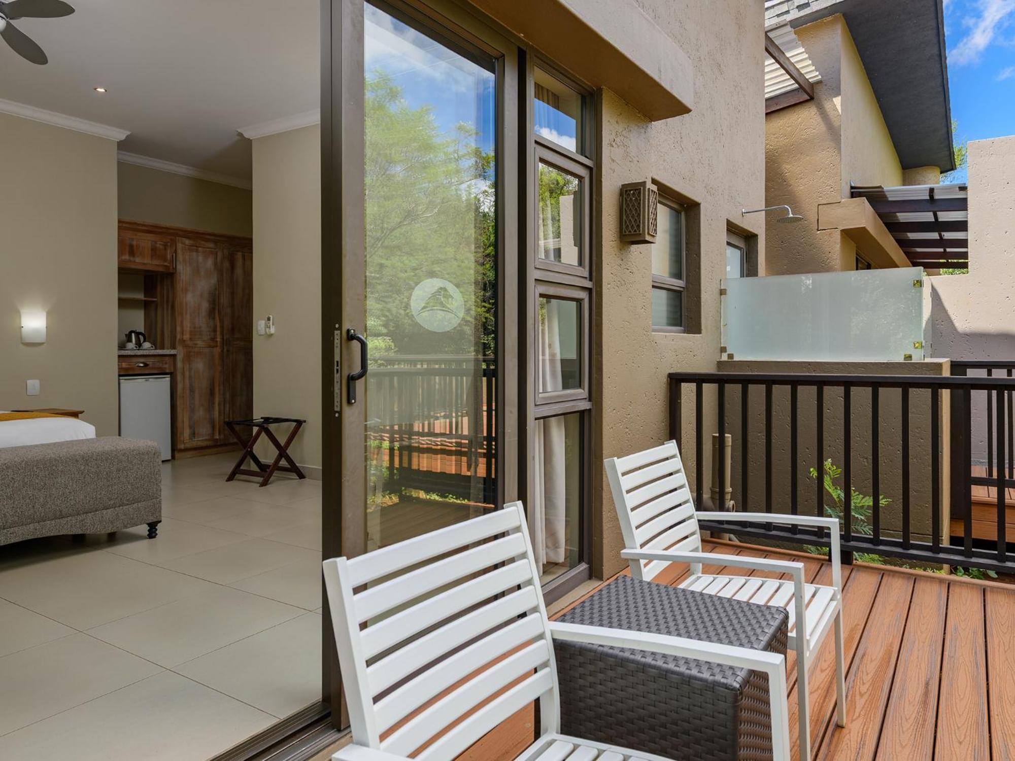 Monomotapa Village @ Legend Golf And Safari Resort Golders Green Exterior photo