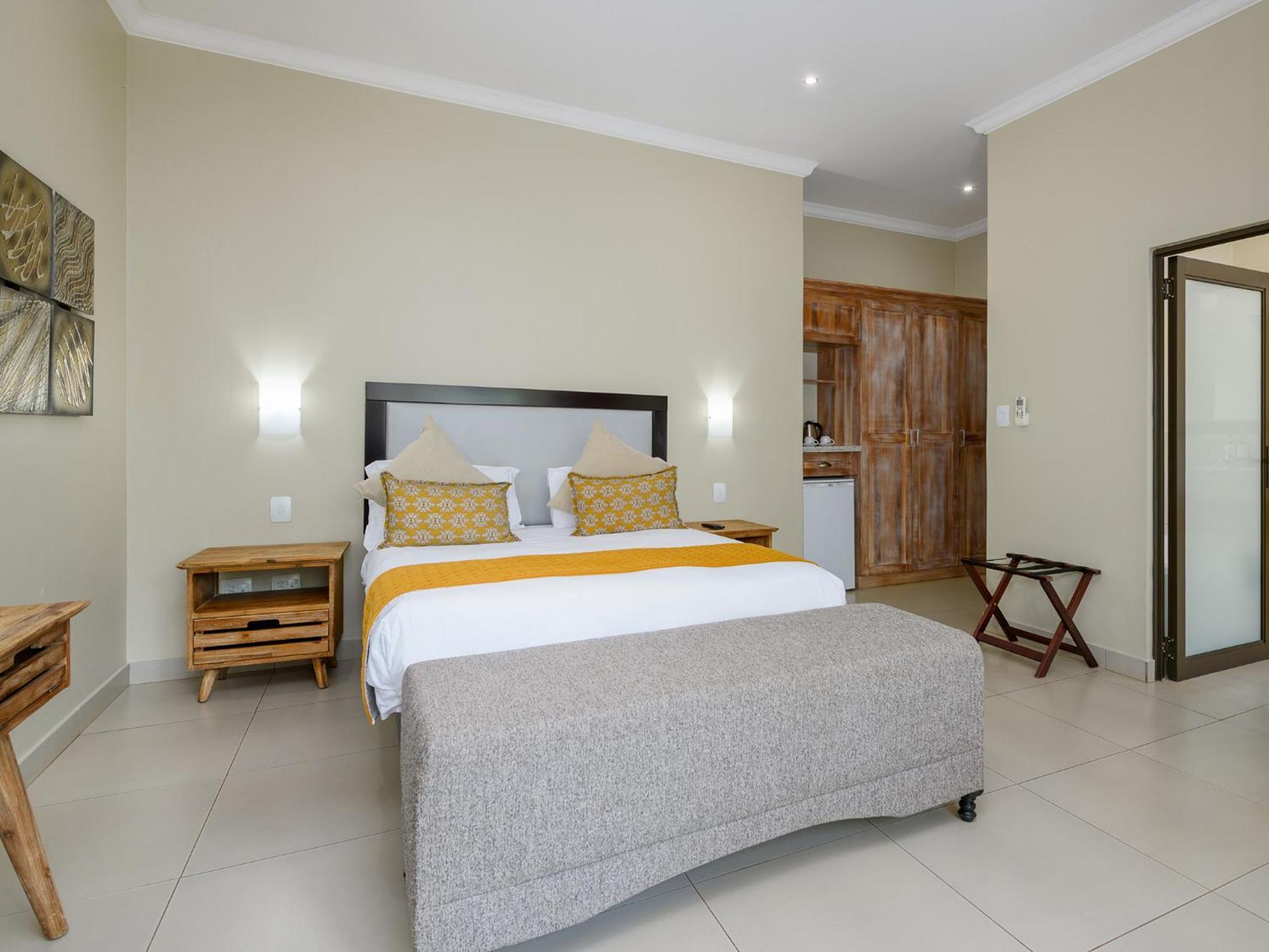 Monomotapa Village @ Legend Golf And Safari Resort Golders Green Exterior photo