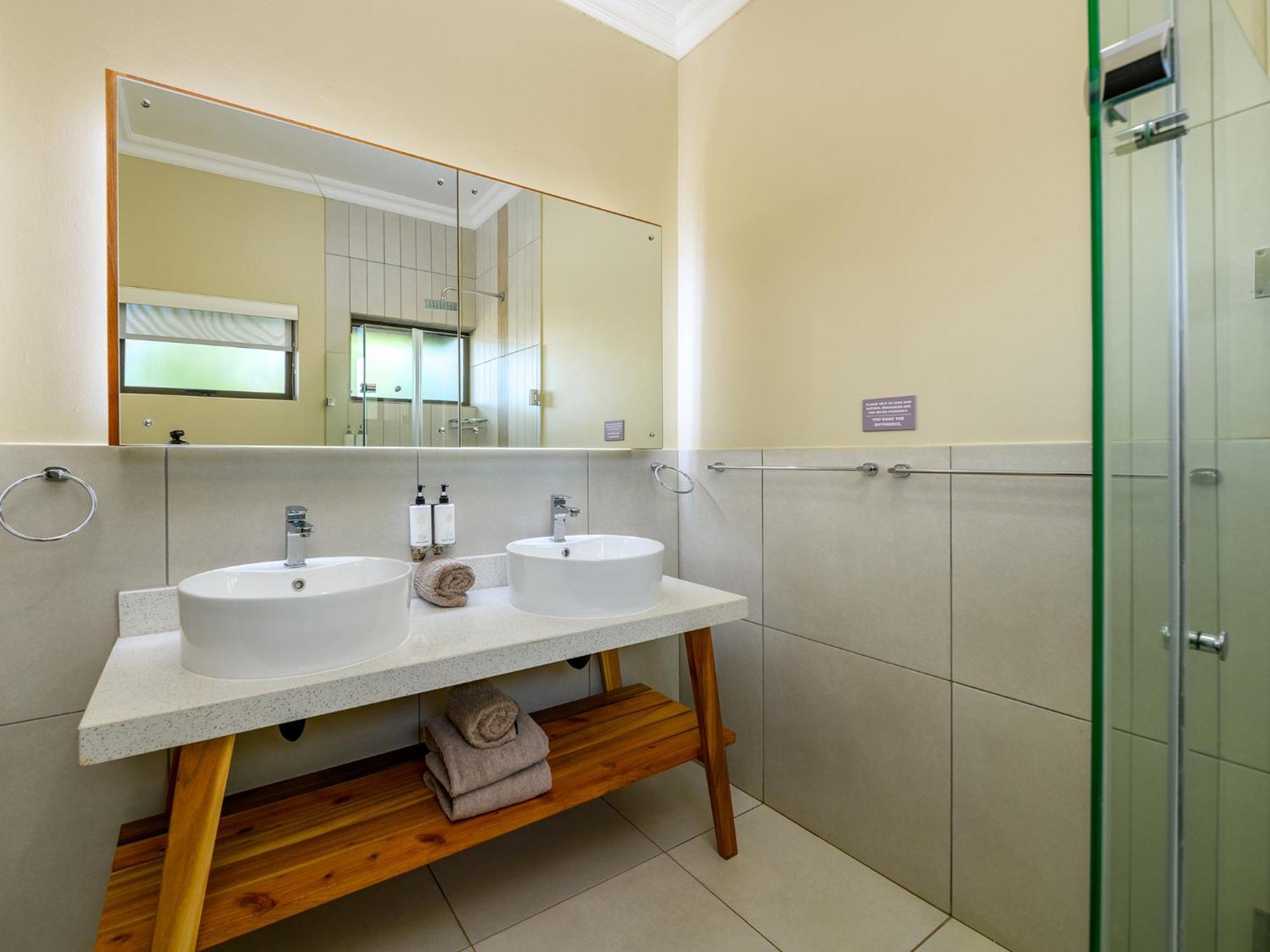 Monomotapa Village @ Legend Golf And Safari Resort Golders Green Exterior photo