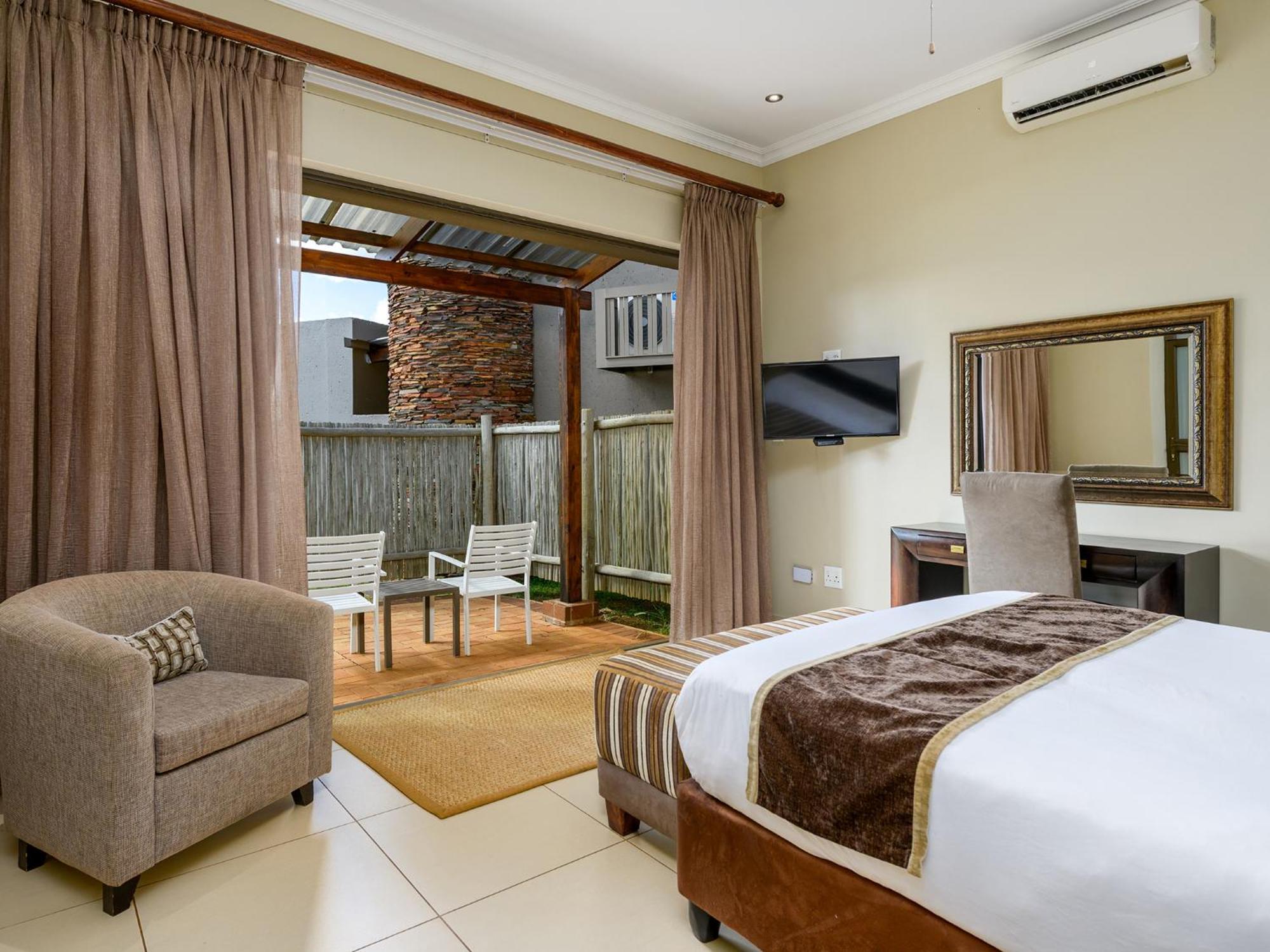 Monomotapa Village @ Legend Golf And Safari Resort Golders Green Exterior photo