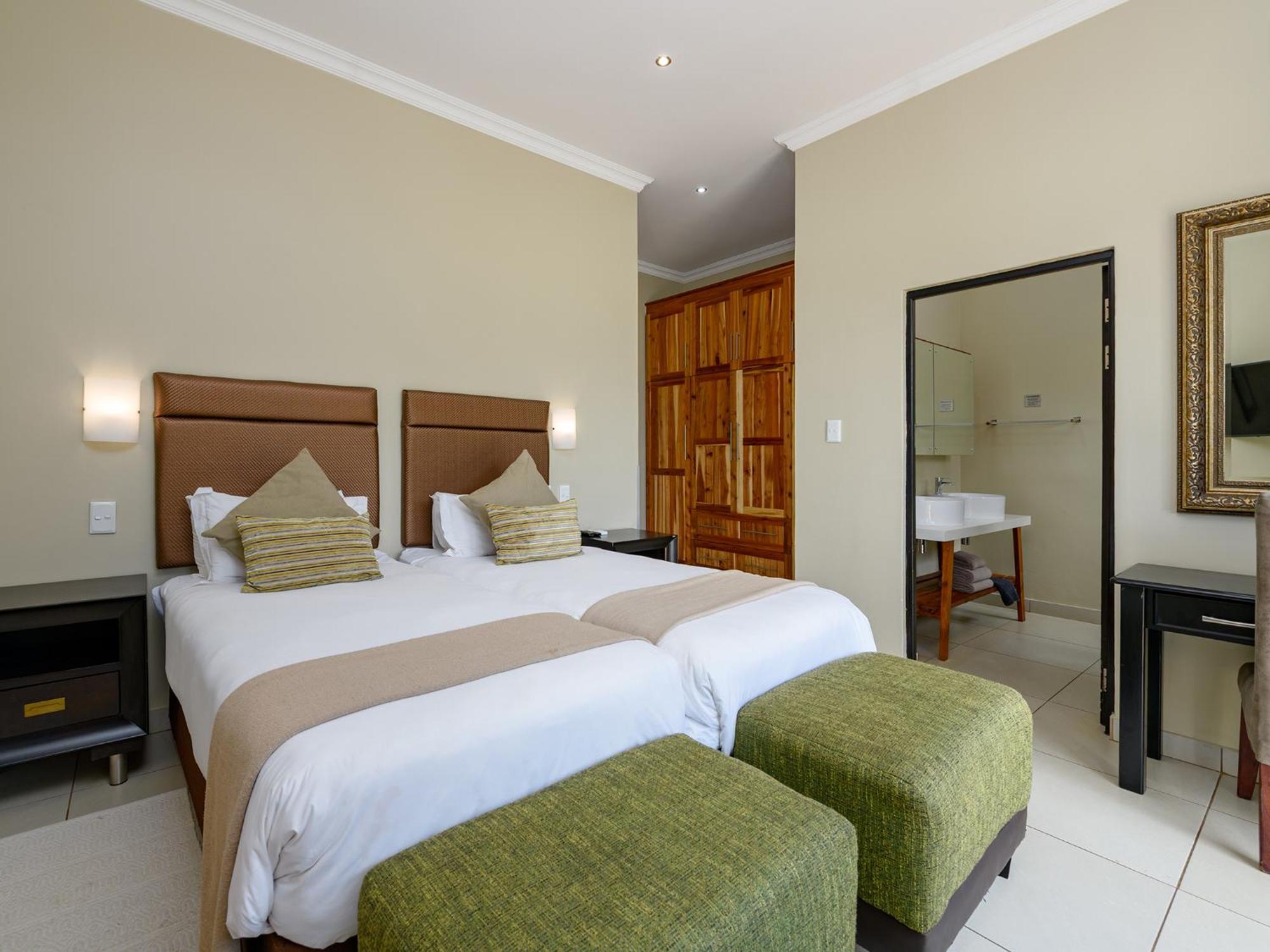 Monomotapa Village @ Legend Golf And Safari Resort Golders Green Exterior photo